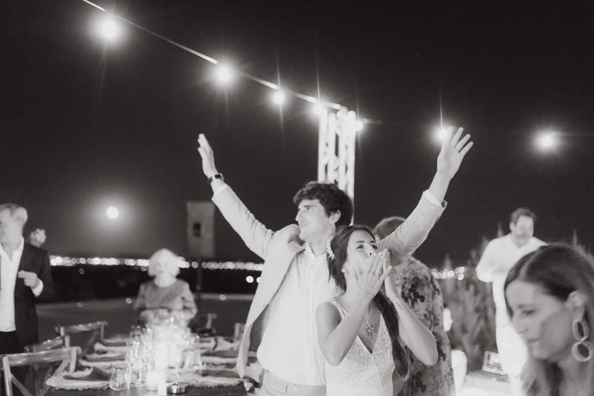Vienna Photographer captures joyful wedding dance party with guests during European celebration

