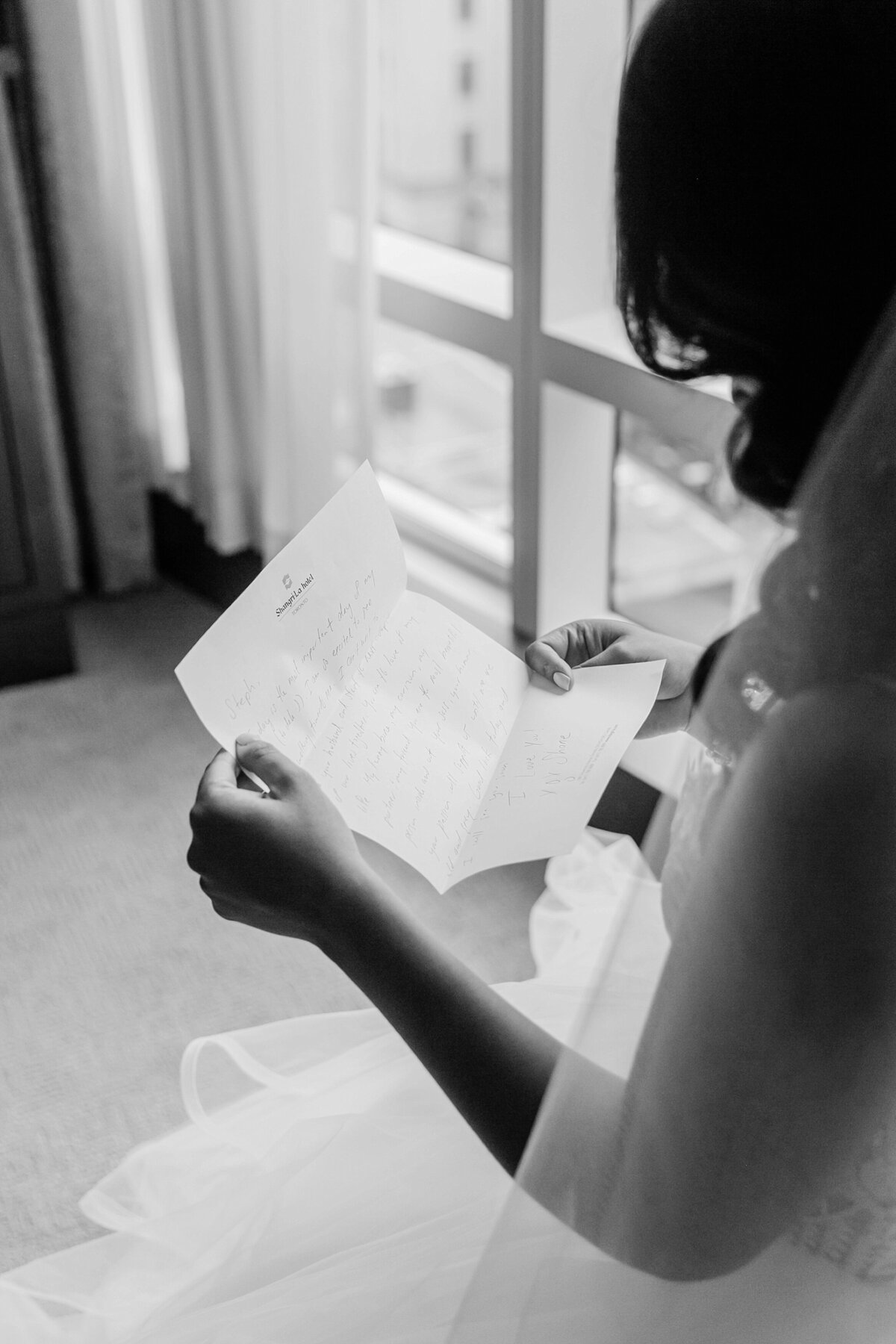 Toronto-Shangri-la-Wedding-Photographer-LauraClarkePhotos_0085