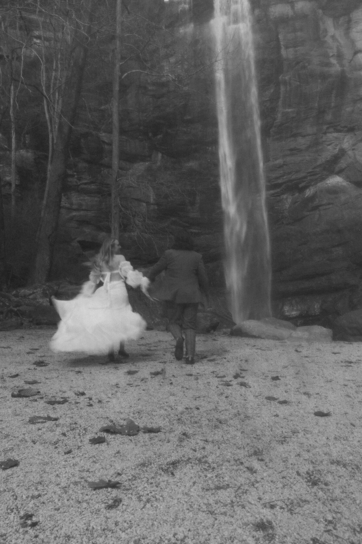 toccoa-falls-georgia-waterfall-whimsical-elegant-elopement-232