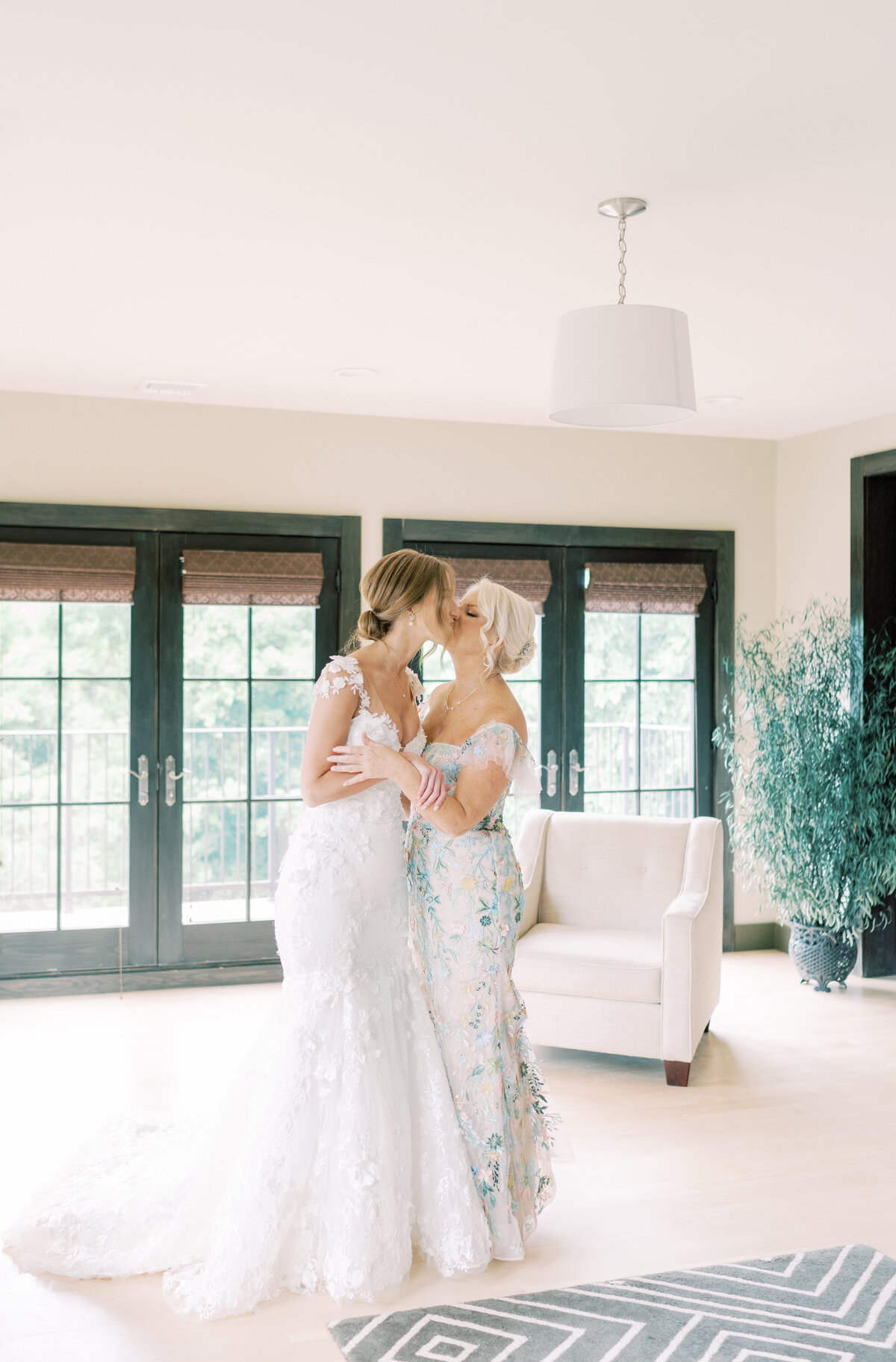 061623_Alyssa-Fred-Wedding_SNEAK-PEEKS-7