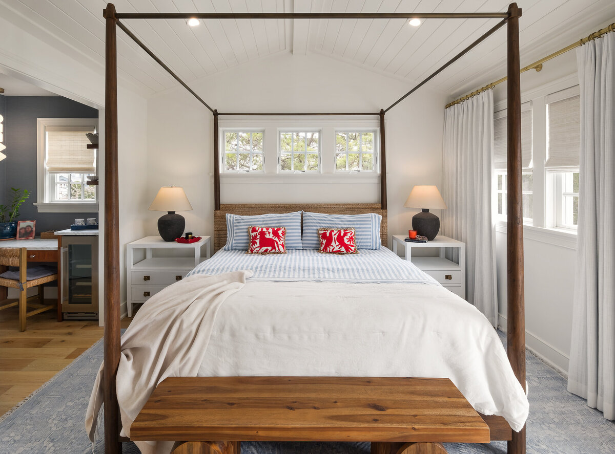 Yeungling_Master_Bed-LO