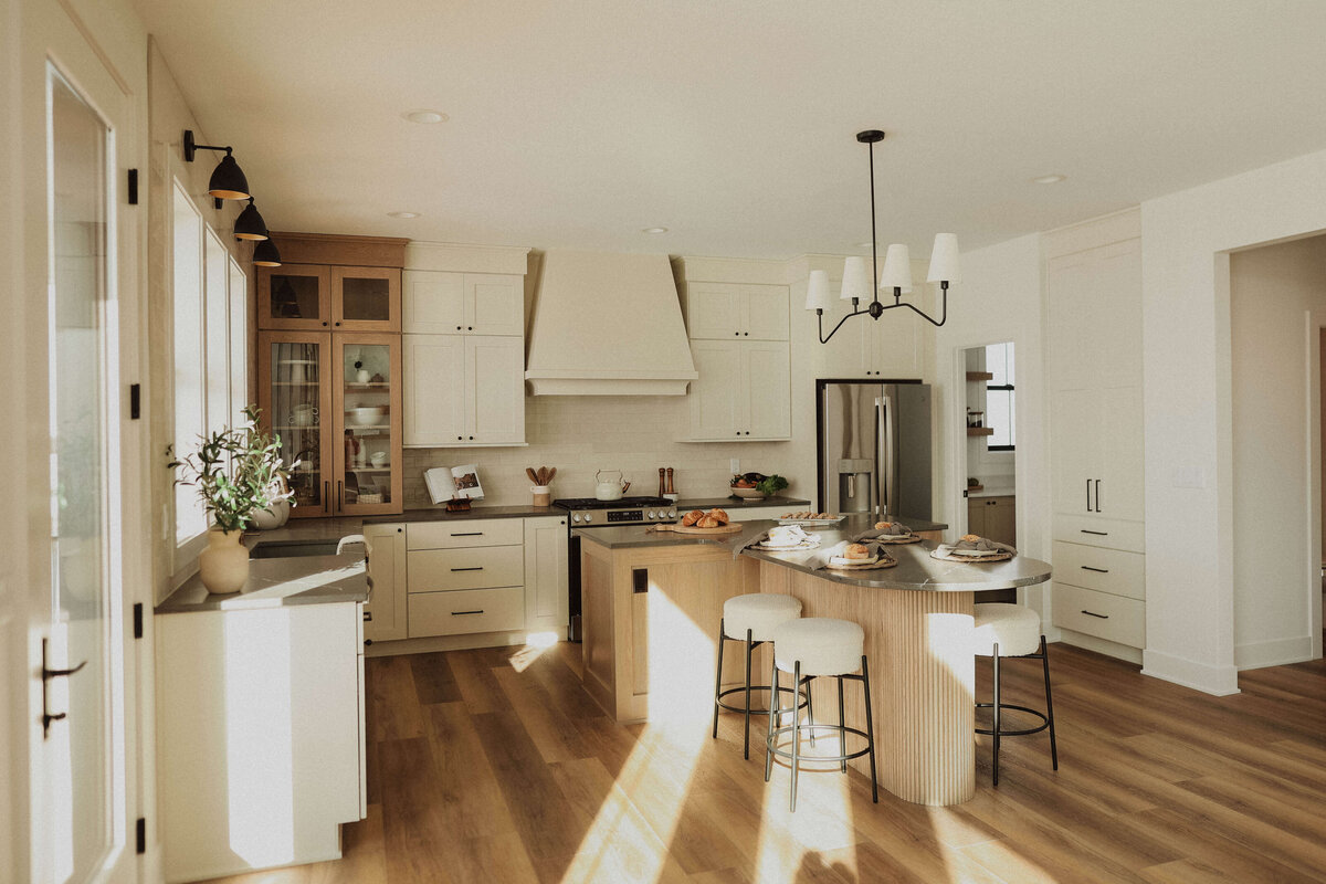 2802-Kitchen-Grimes-Central-Iowa-Custom-Home-JRL-Builders-3F1A0075