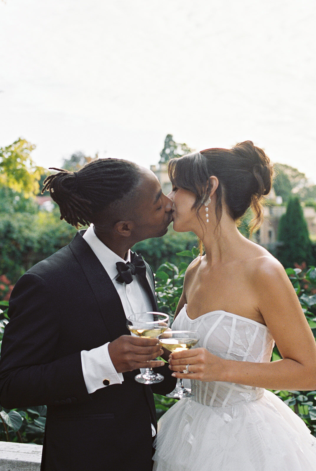 minted-photography-okanagan-kelowna-destination-wedding-photographer-wedding-hycroft-manor-37
