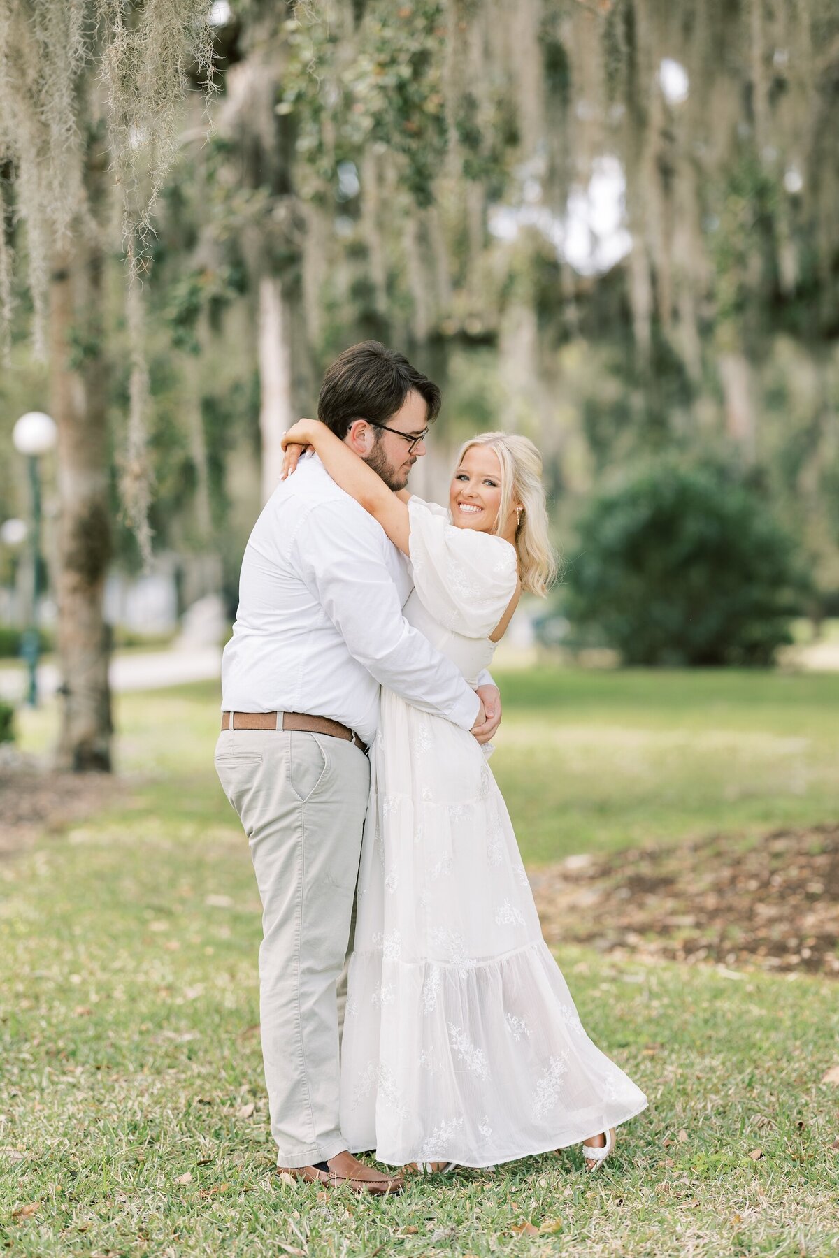 timeless-white-themed-georgia-engagement-photography-4