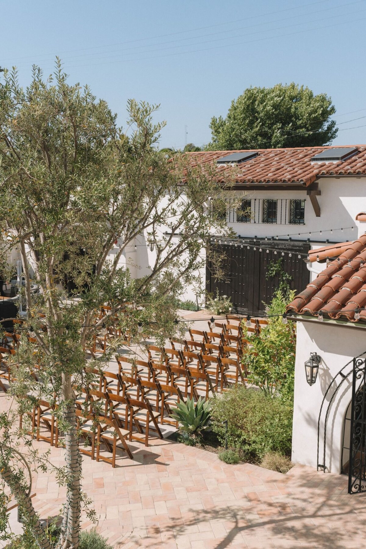 pretty-palm-leaf-event-co-caroline-and-phillippe-wedding-36