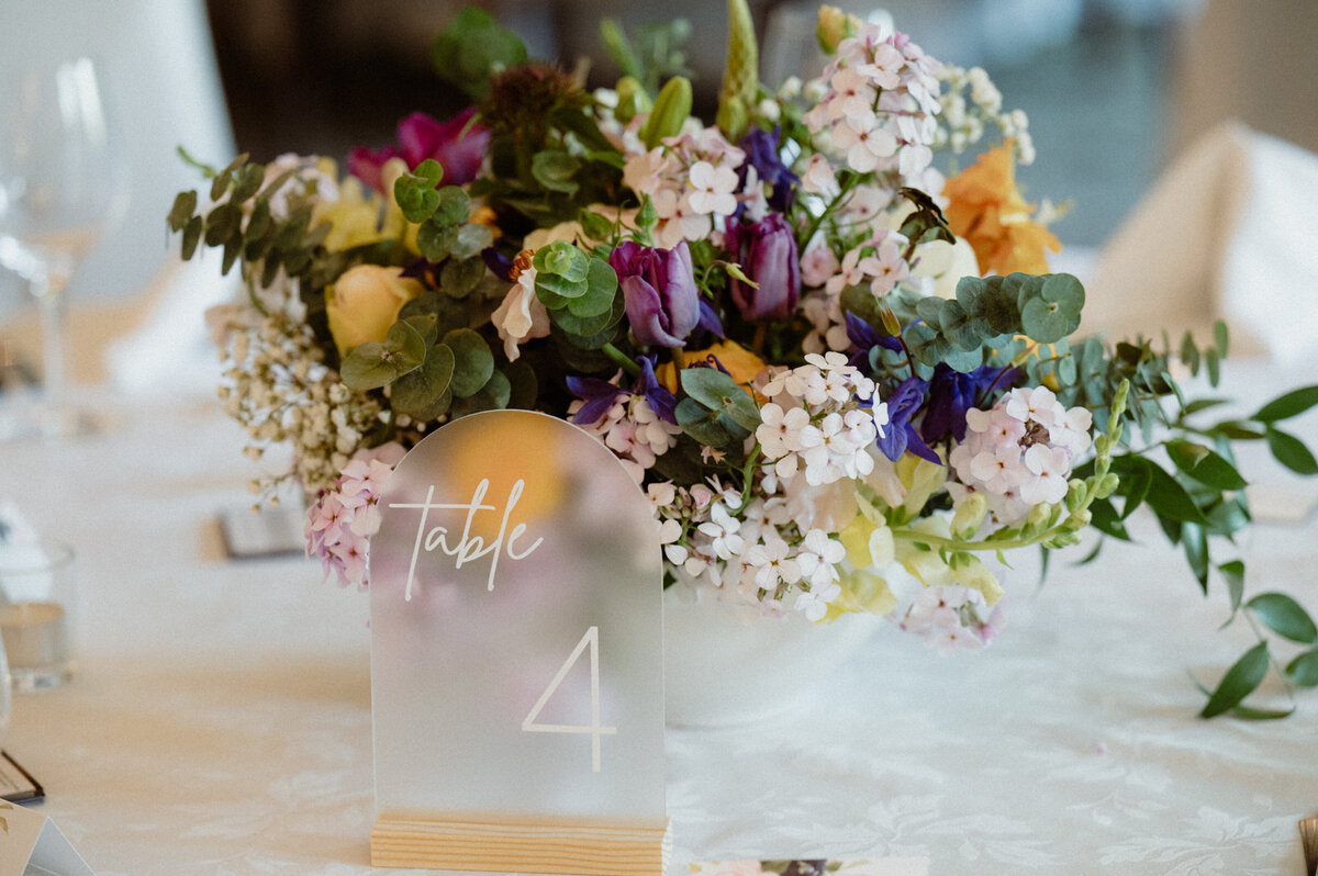 flowers and table decor details