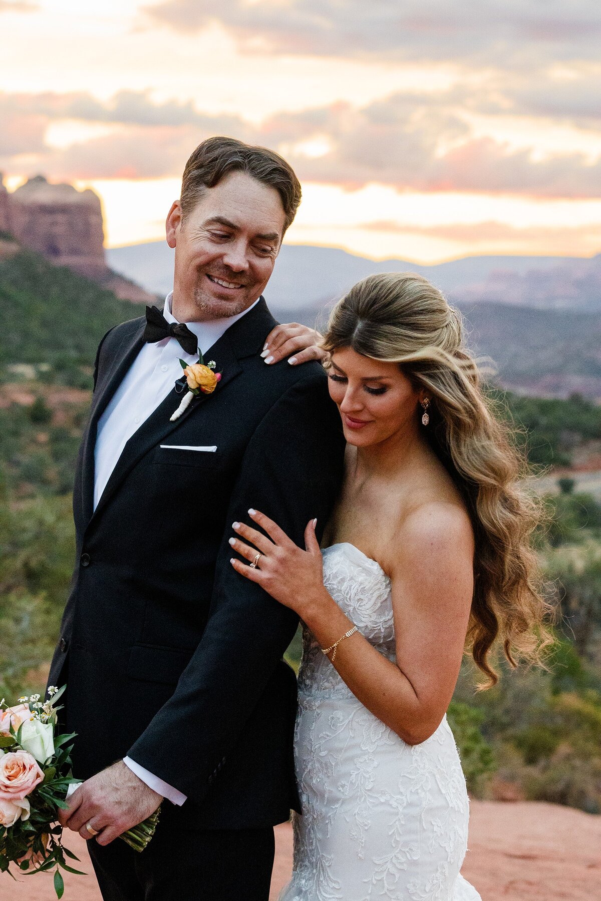Bell_Rock_Heart_of_Sedona_Arizona_Danielle_Holman_Wedding_Photography_0039