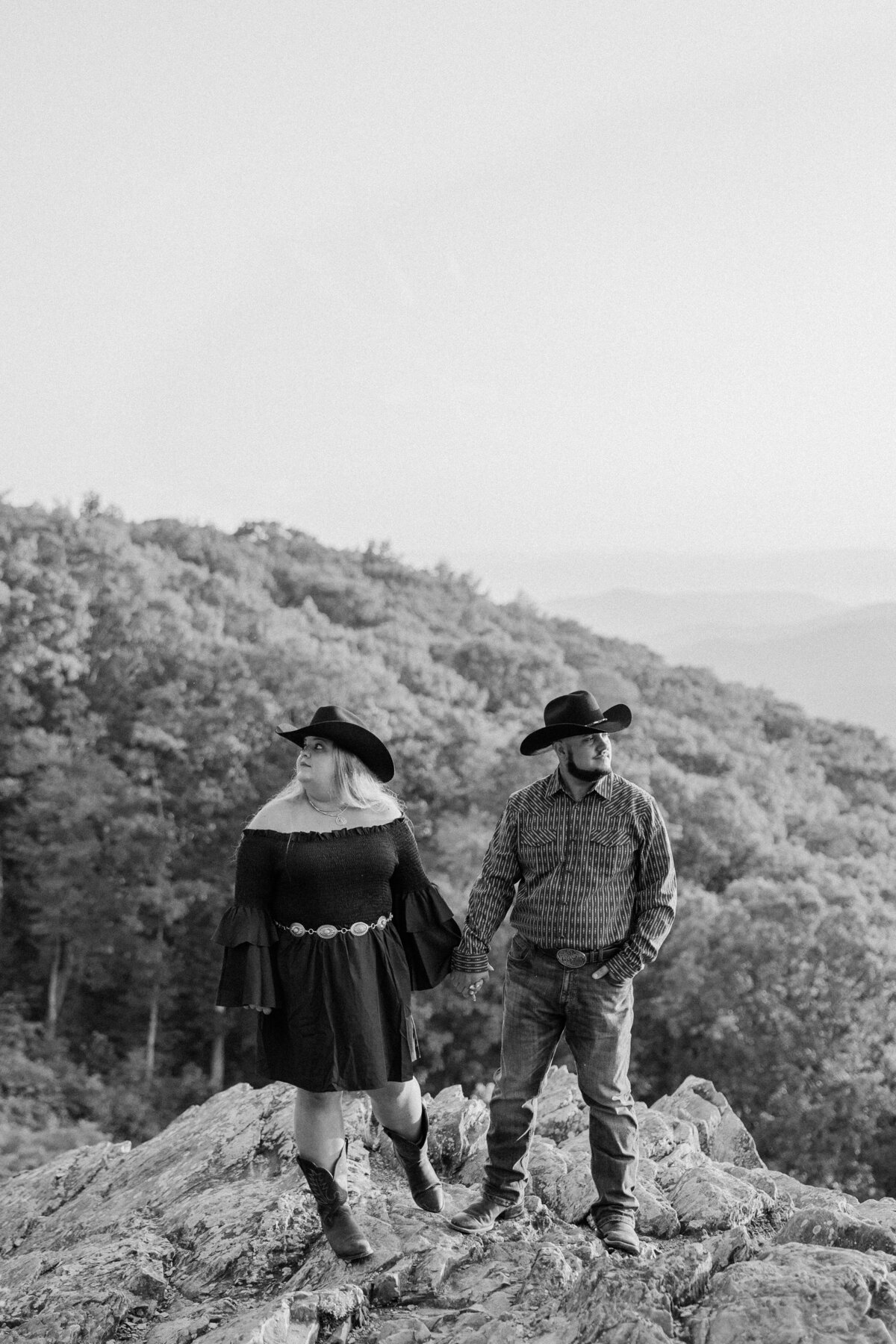 Luray-Virginia-Engagement-Session-16