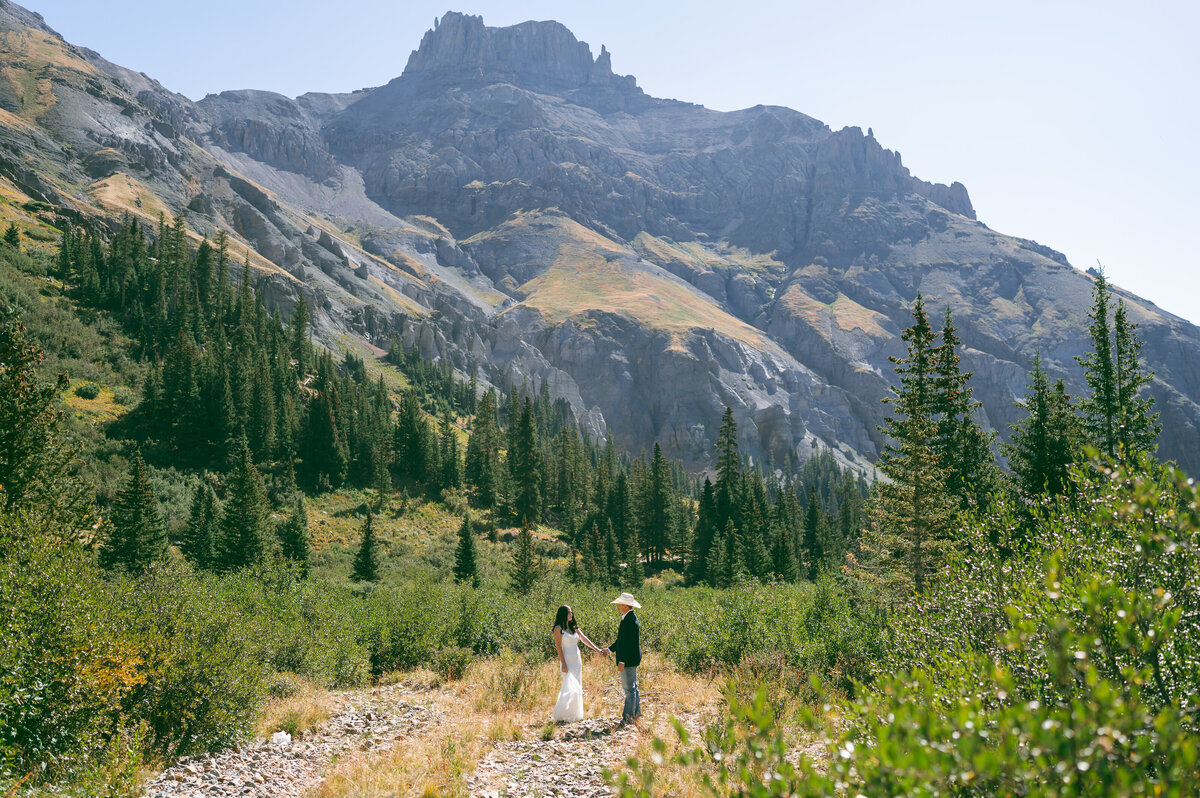 colorado elopement photographer in the san juan mountains