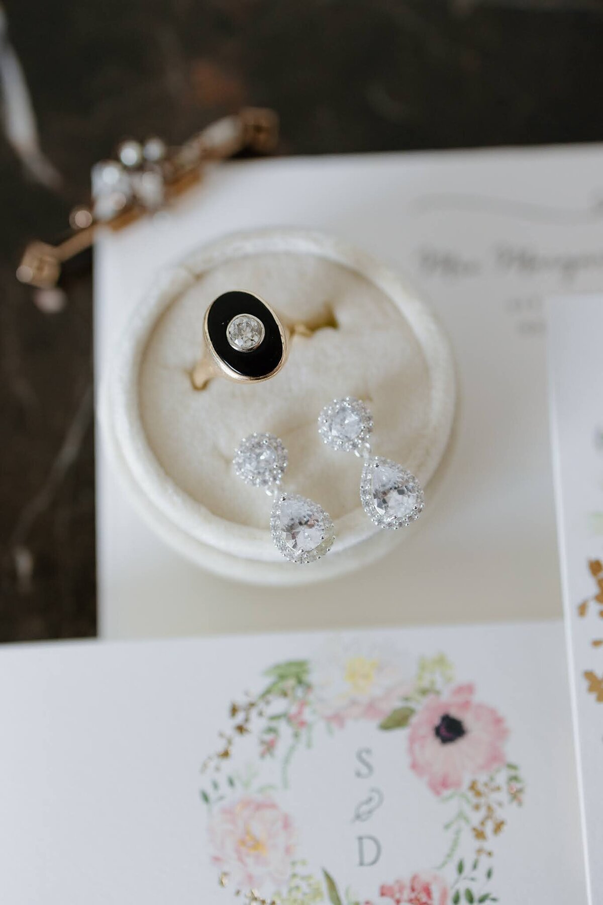 Nichole-Babiez-Photography-arrowhead-gold-course-country-club-summer-wedding-wheaton-geneva-chicago-photographer-illinois-editorial-luxury-destination--2
