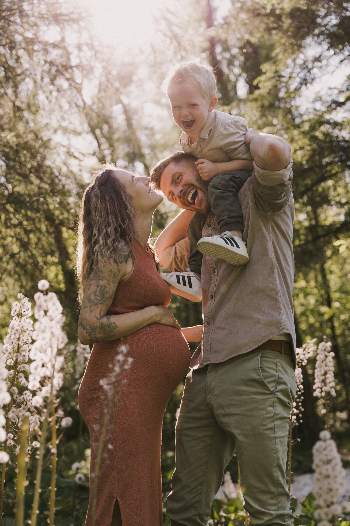 Babybauch Fotoshooting Salzburg Stadt Familienshooting 