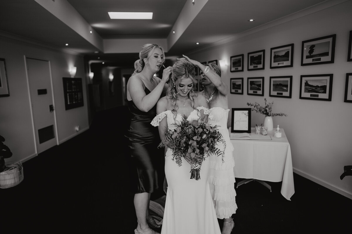 Eliza and Luke's big day by wedding photographer Mornington, Jake Grinde.