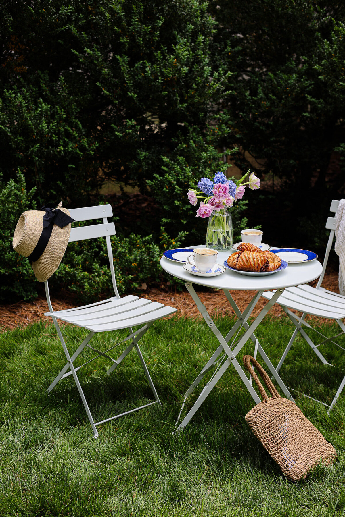 summer tabelscape editorial