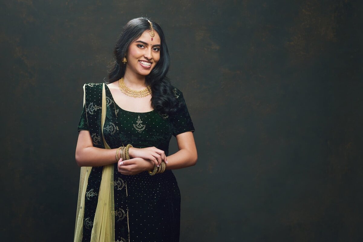 Elegant Senior Picture Photographer Captures Stunning Portrait in Traditional Attire-08