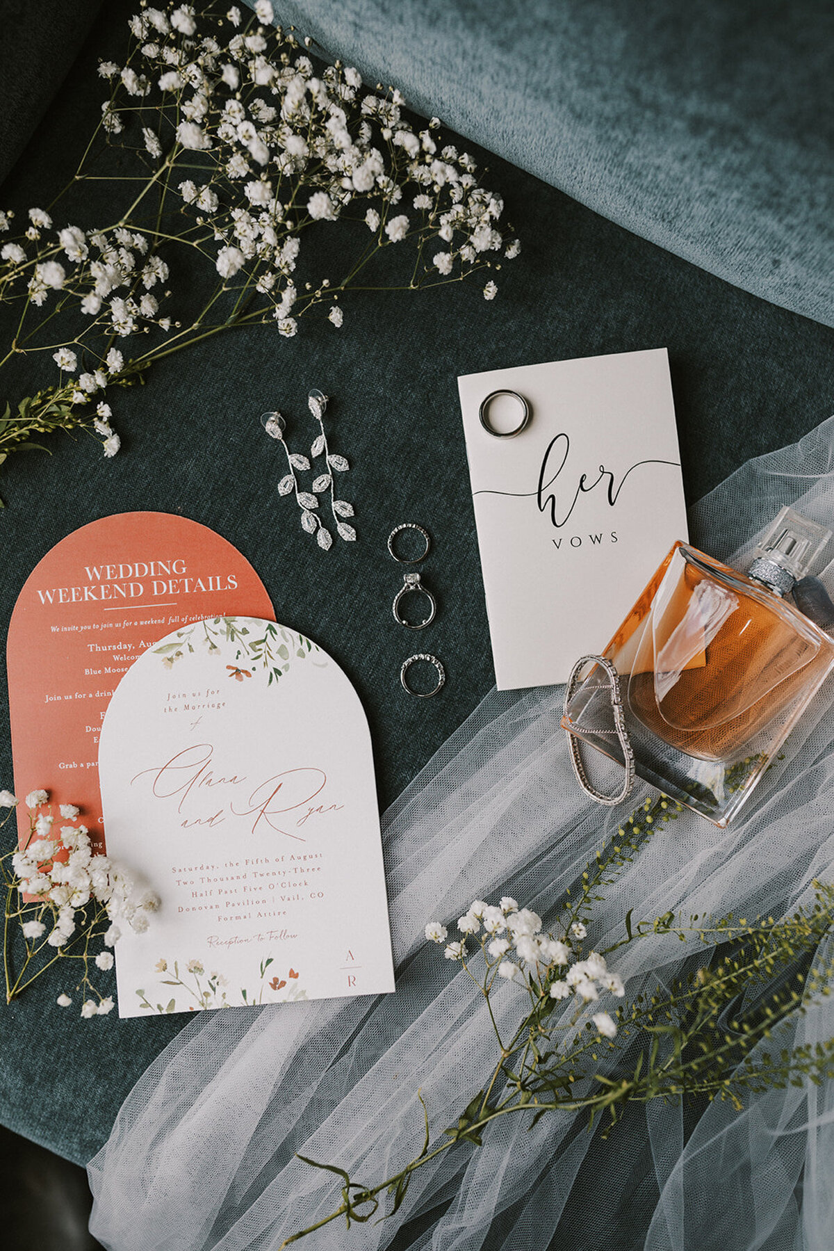 Elegant wedding details of Alana and Ryan