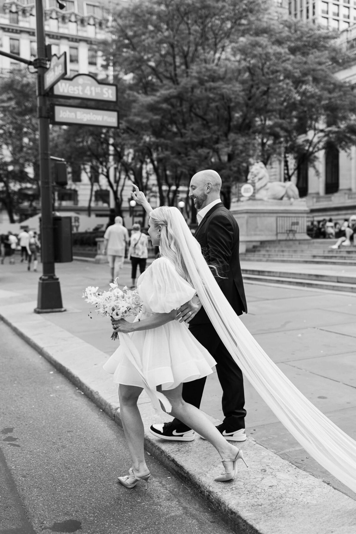 Larisa Shorina Photography Boutique Editorial Wedding Photography New York City Paris France Destination Elegant Natural Intimate Luxury High End Wedding Engagement Photographer-Shorina-22