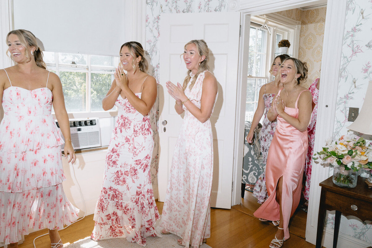 bridesmaids-first-look-at-stone-acres-farm-jen-strunk-events