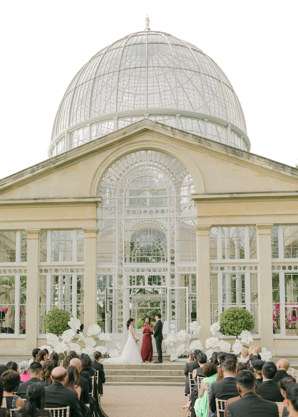 chloe-winstanley-weddings-syon-park-outdoor-ceremony-conservatory