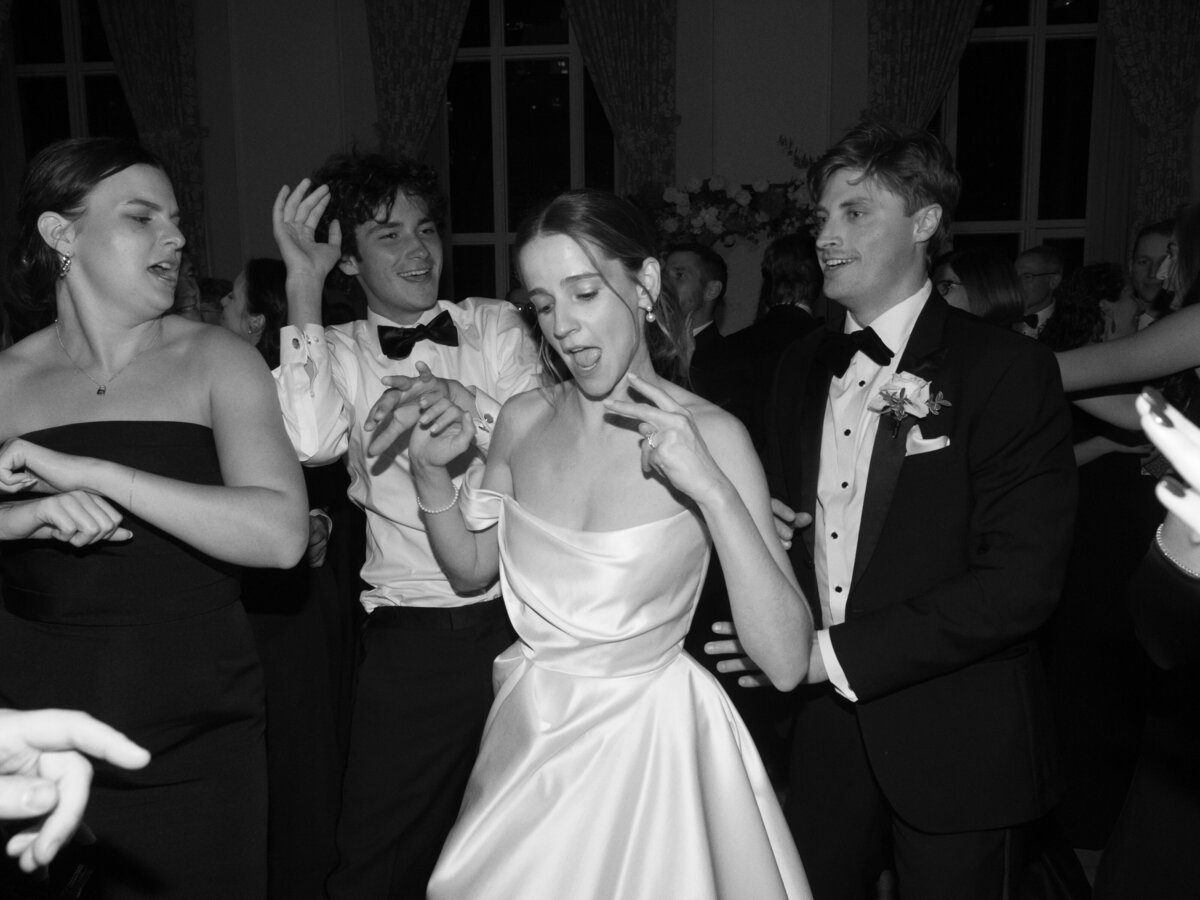 best-seattle-wedding-photographers-the-tenneys-at-washington-athletic-club-61
