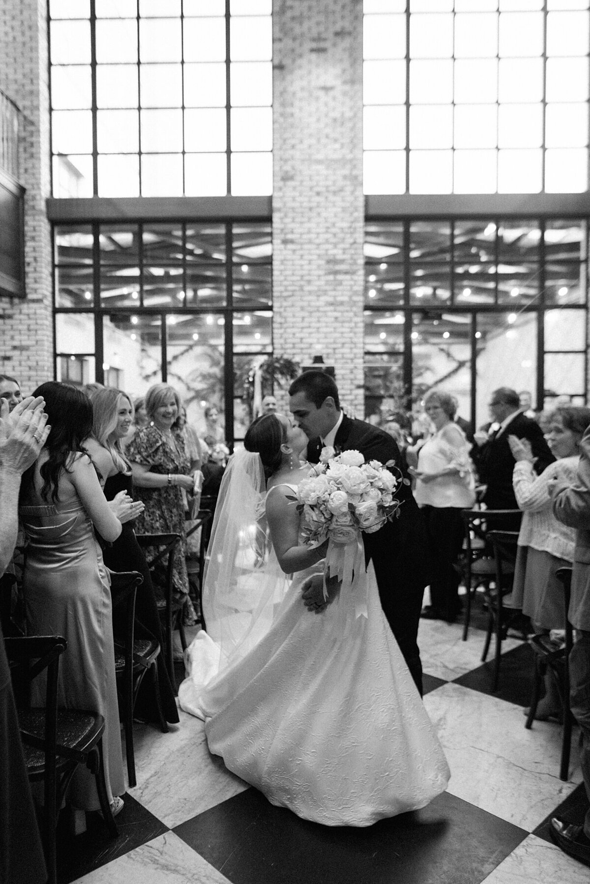 Oxford-Exchange-Tampa-Florida-Wedding_0047