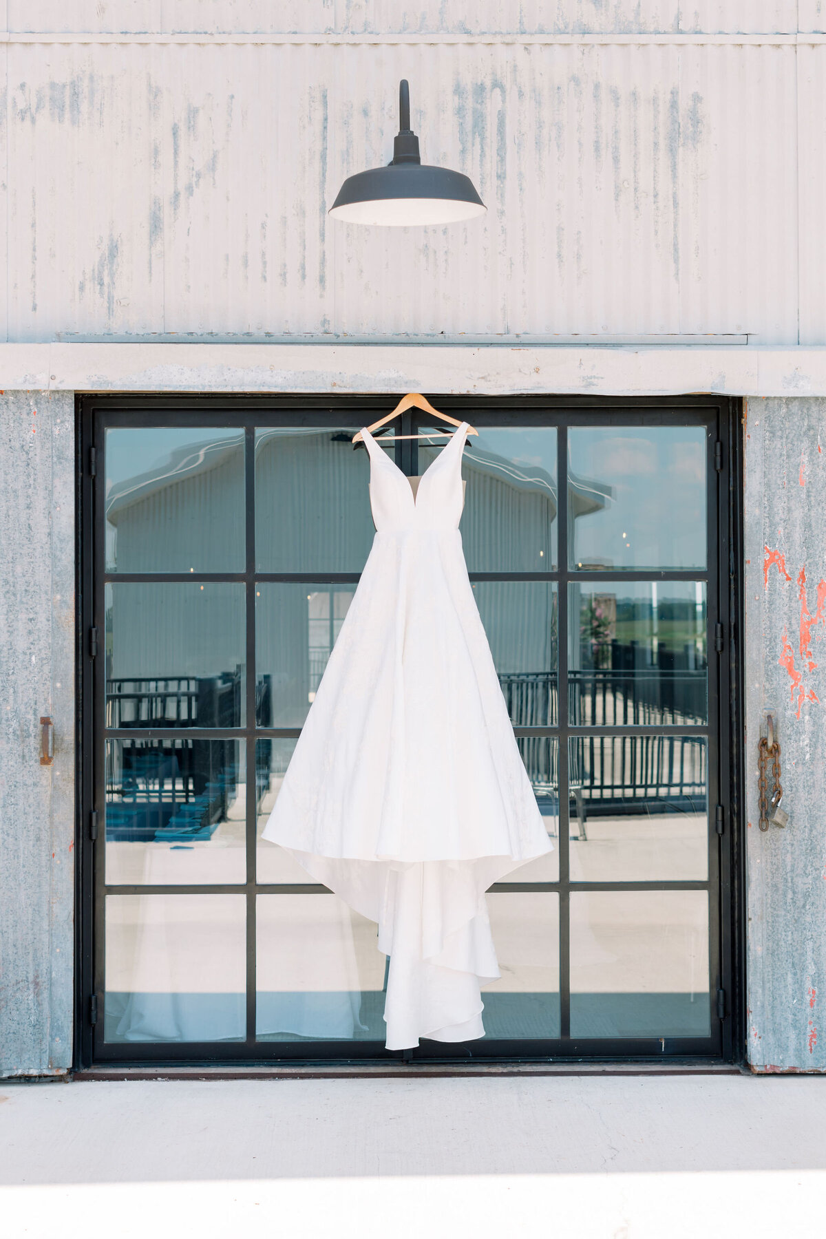 summer-rustic-blue-gin-wedding-23