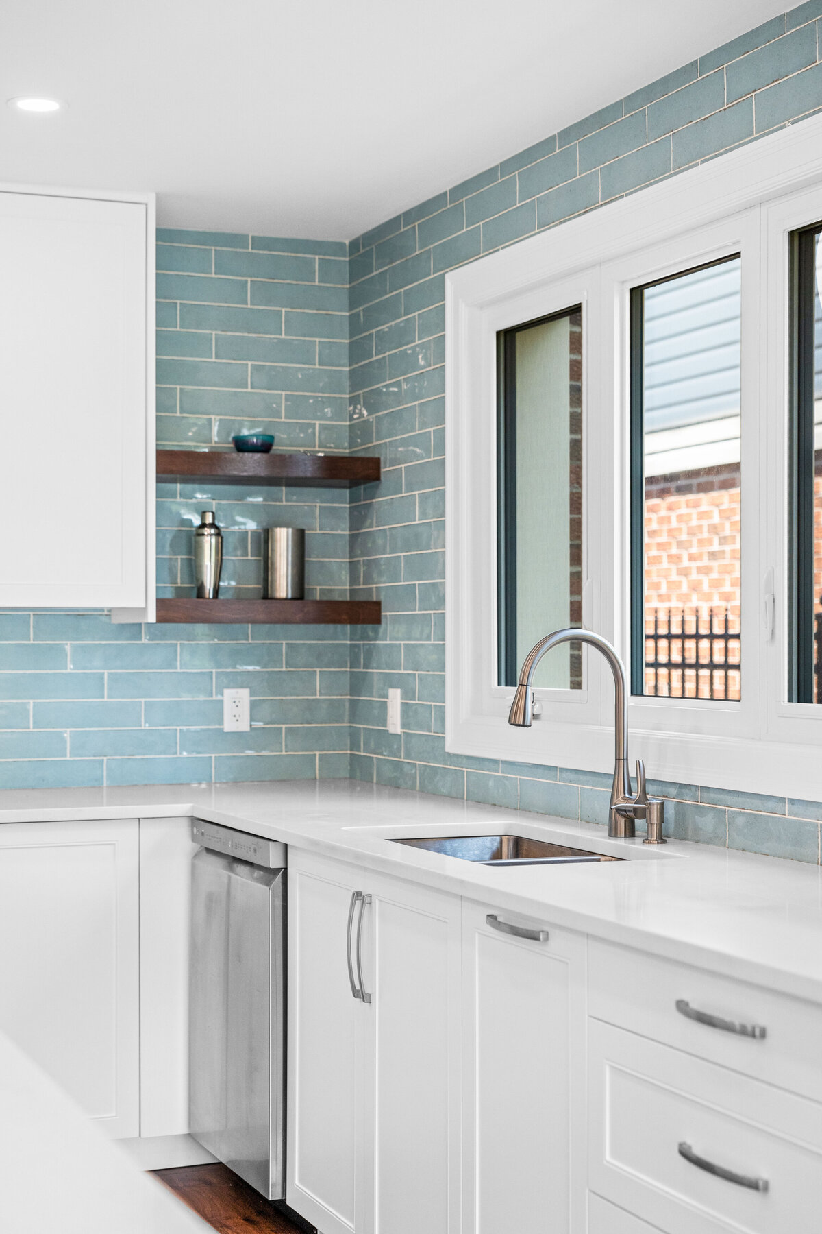 Bright Warm Kitchen Main Floor Reno Urbanomic Interiors (7)