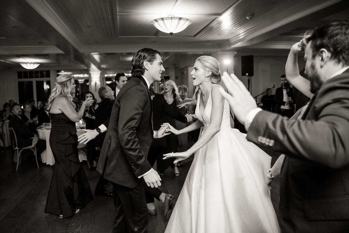 Peconic_Bay_Yacht_Club_Wedding_094