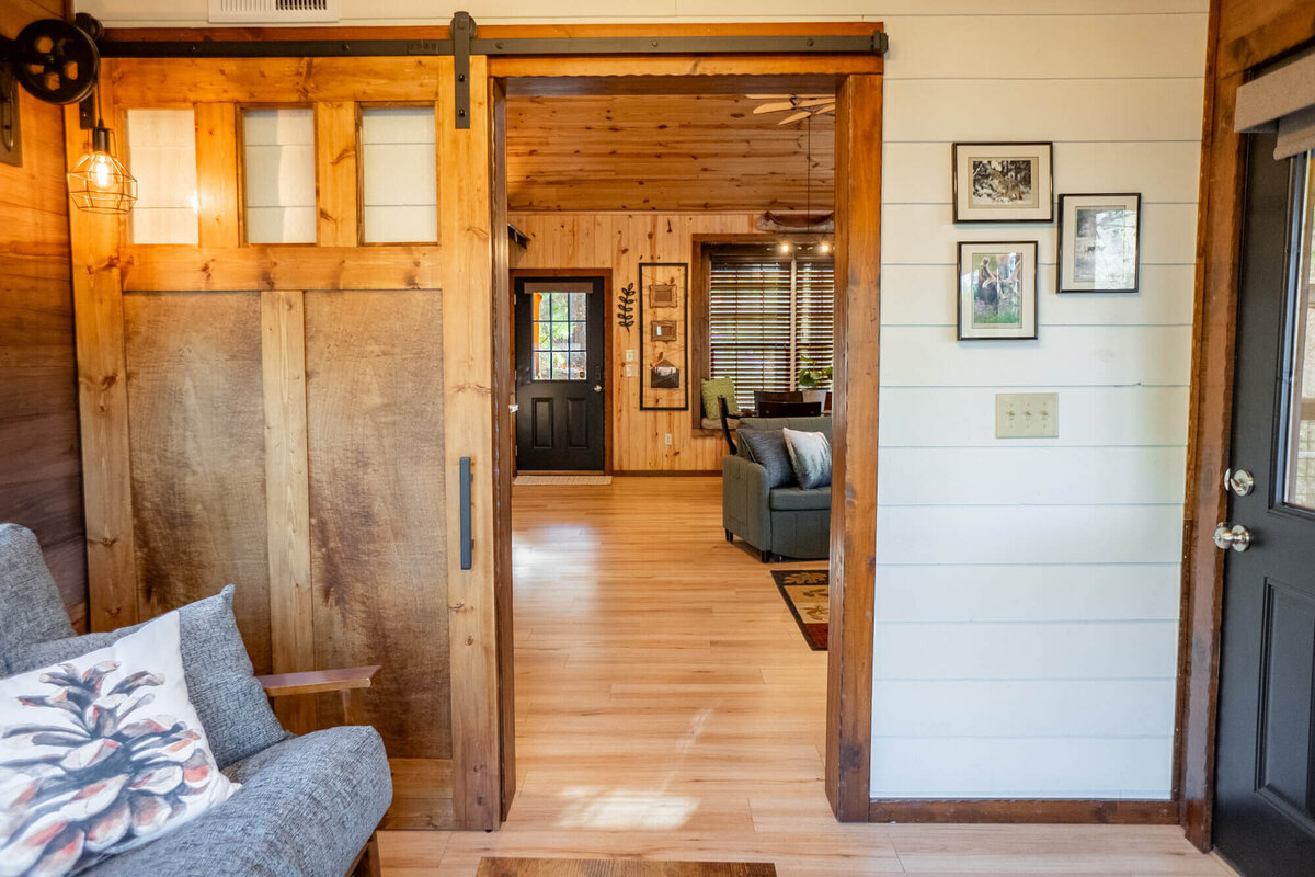 wolf-pen-gap-cabin-big-timber-lodge-34