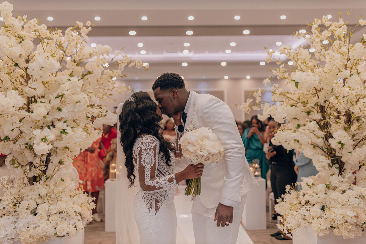 ottawa-convention-centre-wedding-virtuous-weddings-13