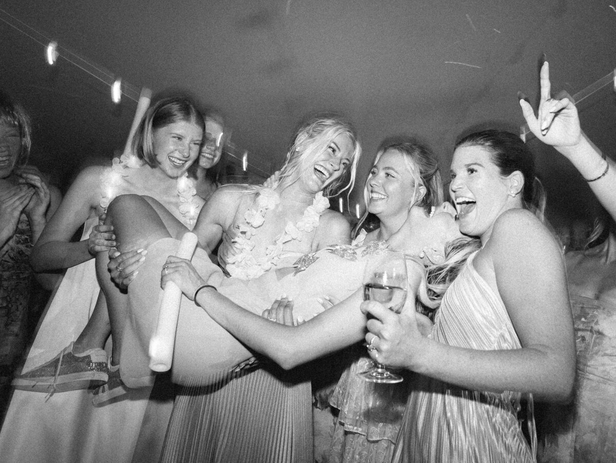Elizabeth & Michael Highlights Phone-170