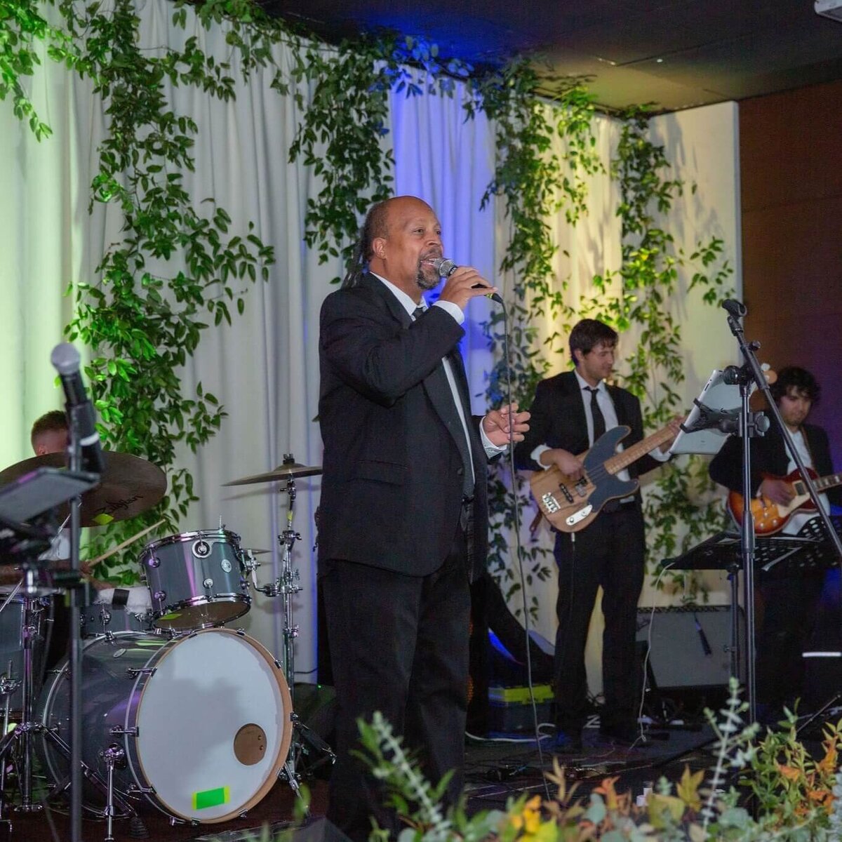 fall-aspen-wedding-band