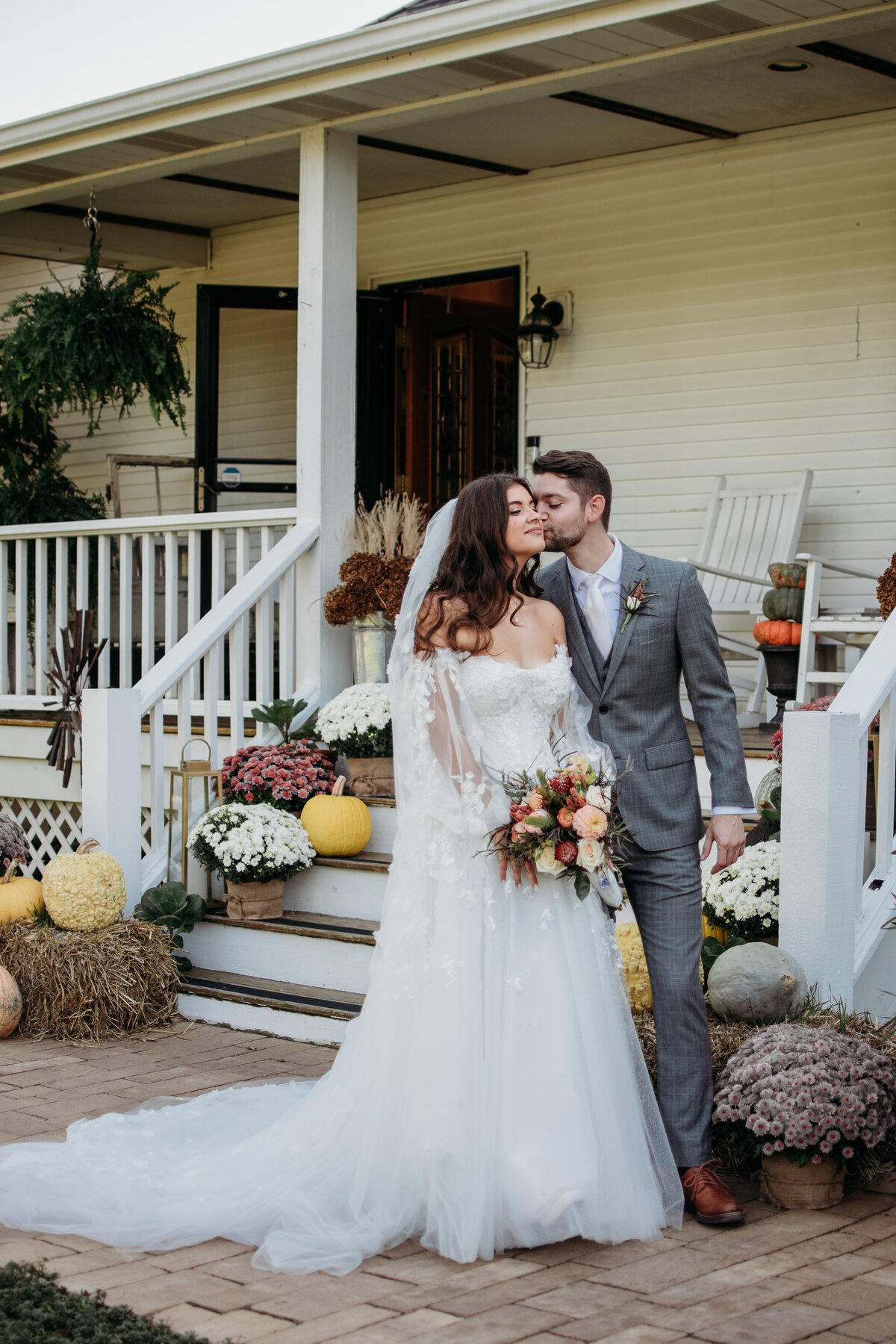 Wedding at heritage prairie farms, elburn, IL