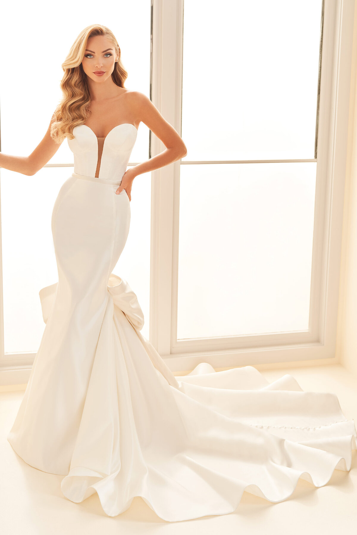 Daphne's bridal boutique online