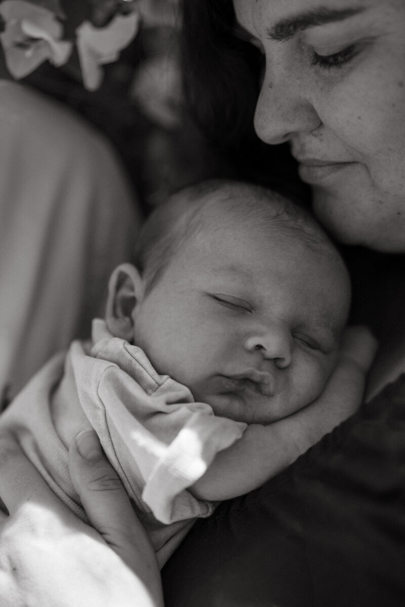 perth-newborn-baby-photographer-natural-in-home (4)