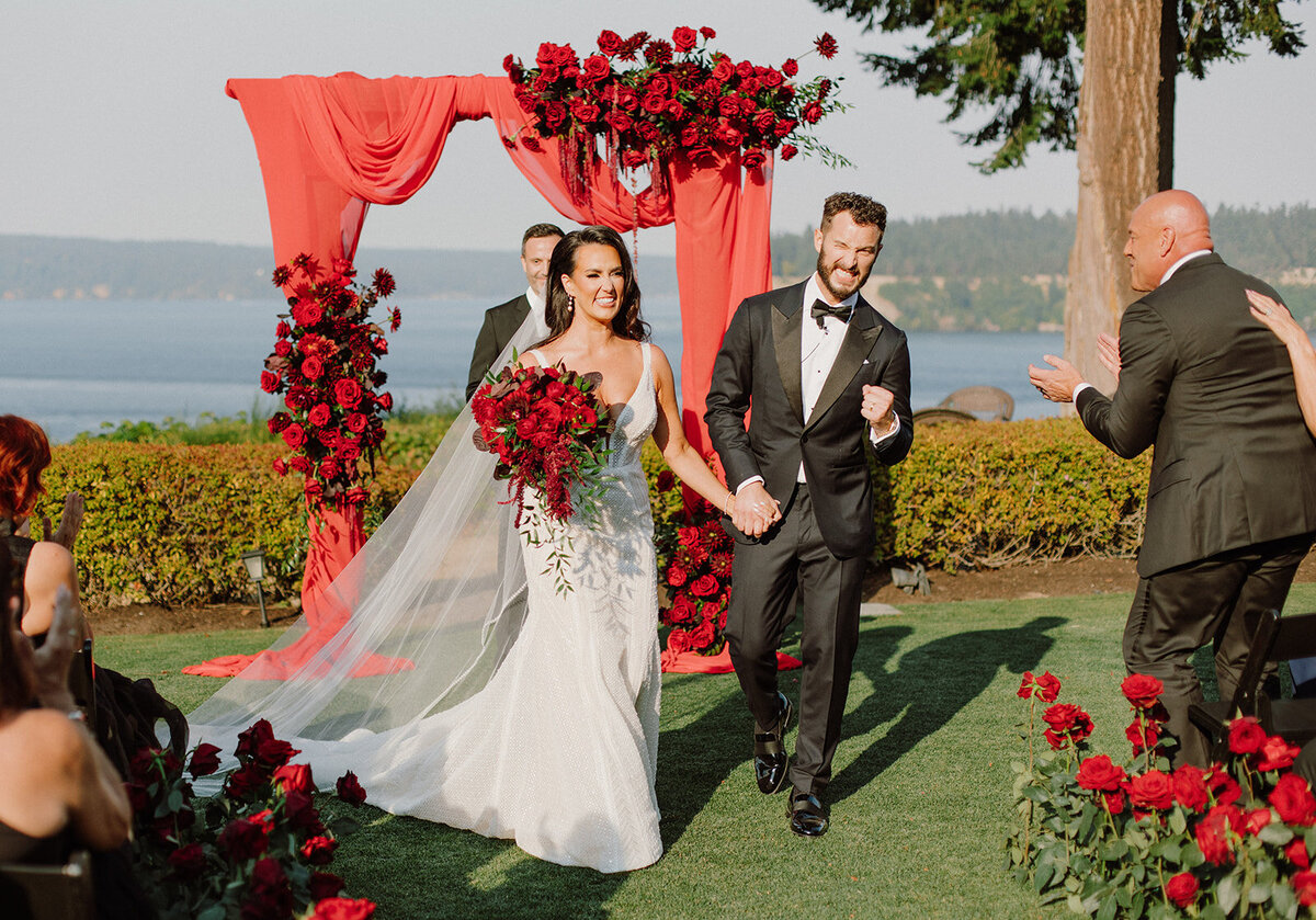 Red-Rose-Wedding-FLORA-NOVA-DESIGN-SEATTLE-00012