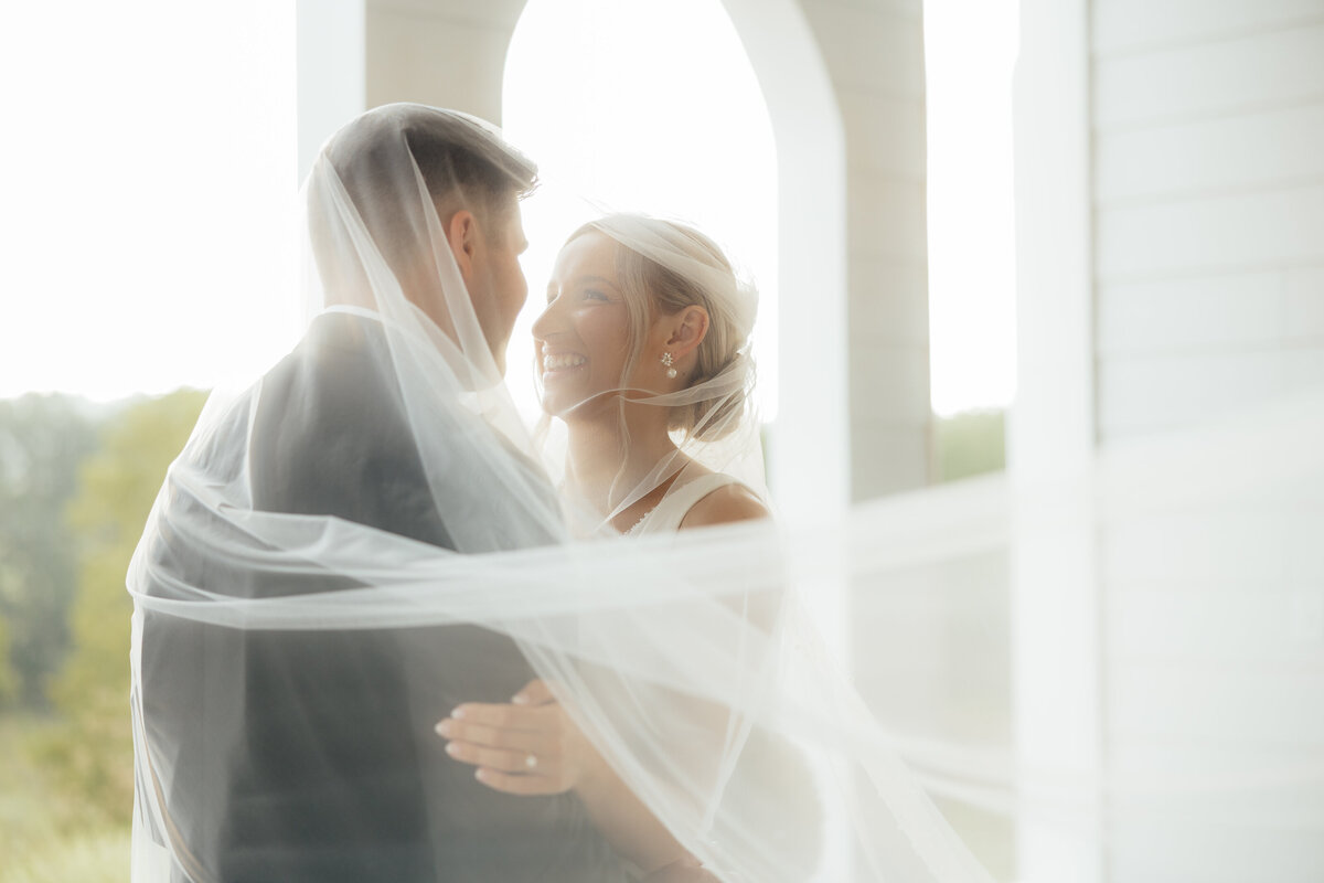 BENEATHTHESPRUCE-SOUTH-DAKOTA-WEDDING-PHOTOGRAPHER-AND-VIDEOGRAPHER-3623