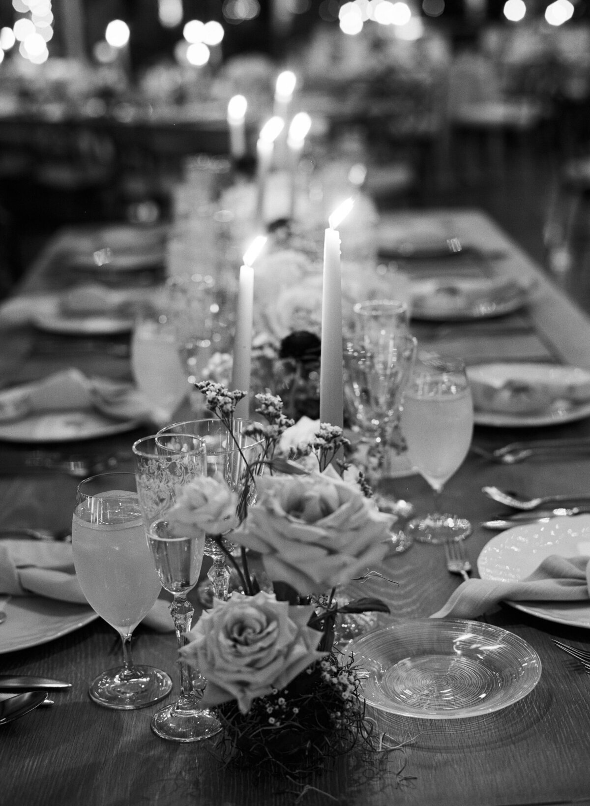black and white candlelit wedding table