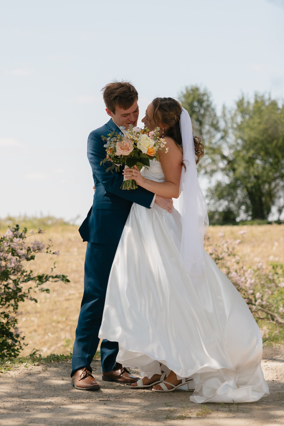 Sydney and Brant's Rustic Midwest Wedding Photography-160