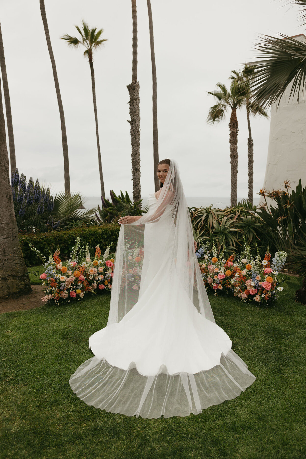 pretty-palm-leaf-event-co-rebekan-and-ben-wedding-ole-hanson-35