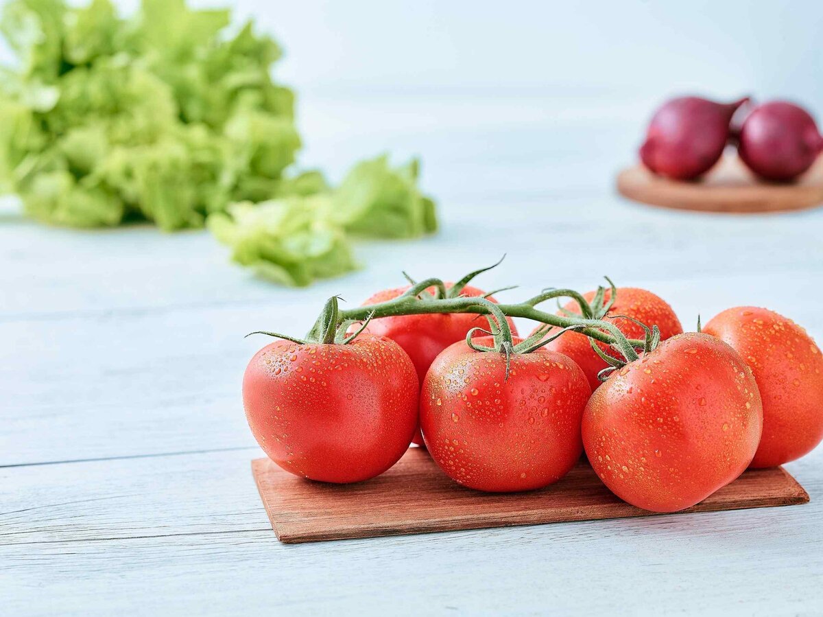 fooddrinks_photography_tomato-salad