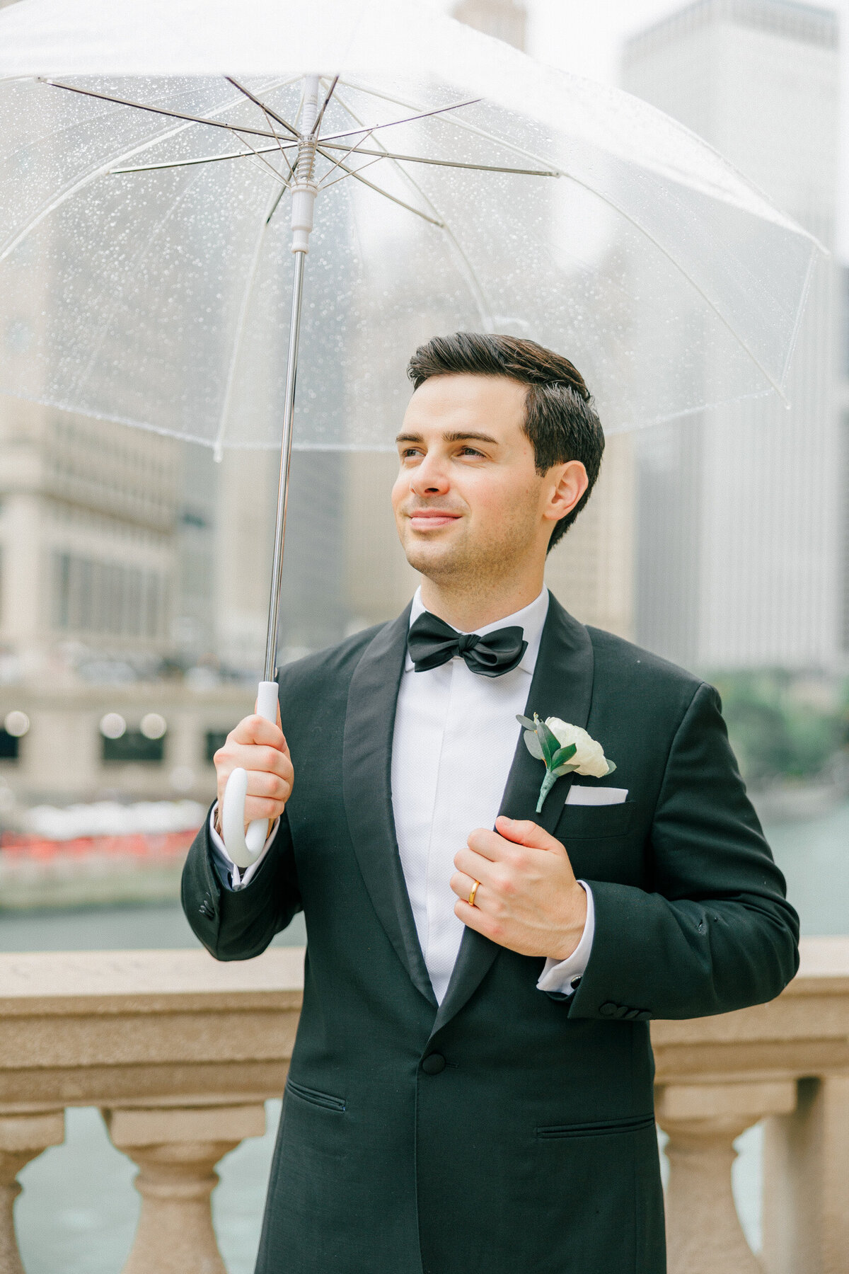 Lexi Benjamin Photography_An Elegant fall Chicago Wedding steeped in Chicago at The Rookery-18