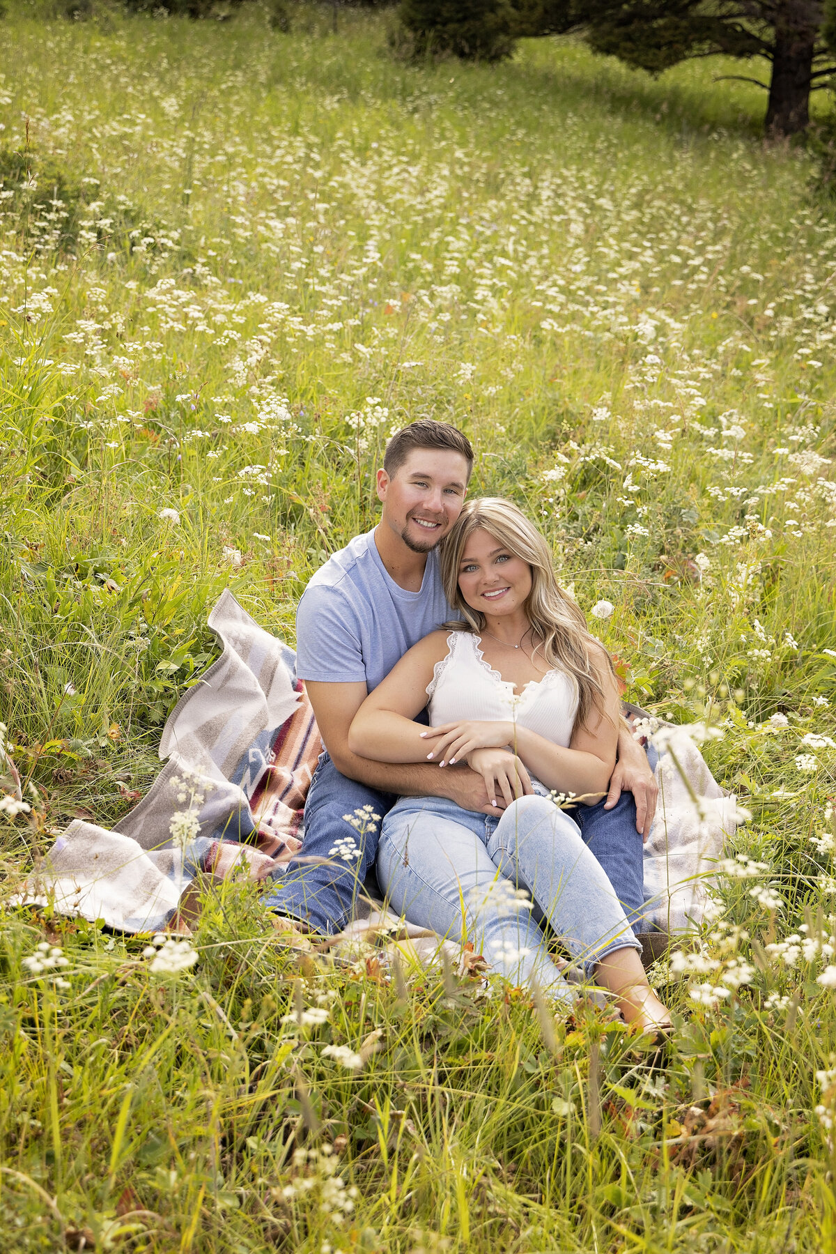 Shanna-Mae-Photography-Montana-Photographer-Engagement-Couples-Mountains-Wildflowers-Ennis-Bozeman-009