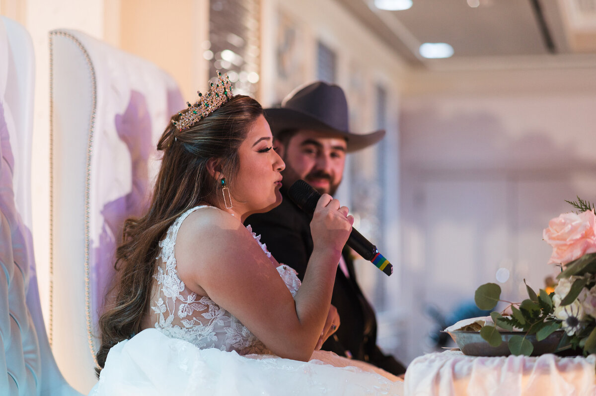 Bride and Groom thanking their guests.
