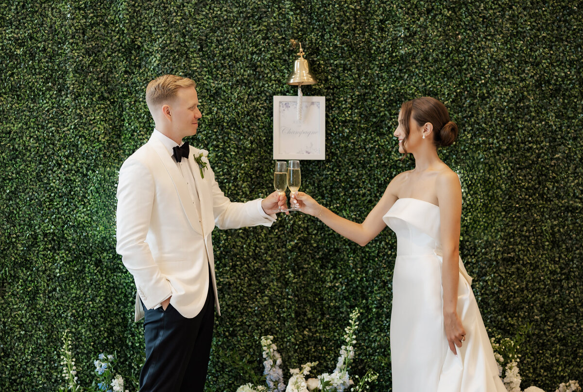 Sarah-and-Erik-The-Pearle-Hotel-Wedding-Sandra-Monaco-Photography-1025