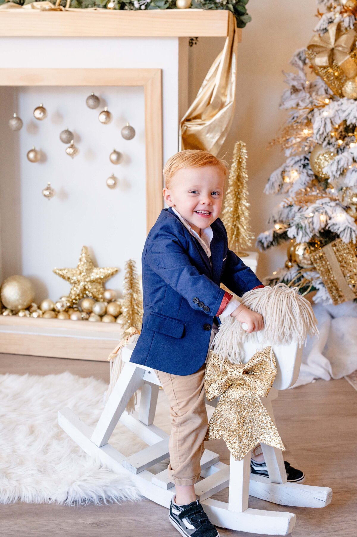 Colorado-Springs-CO-Kindle-Studio-Christmas-Mini-Session-Magnolia-and-Grace-Photography-Co-StacyC-# (1)-22