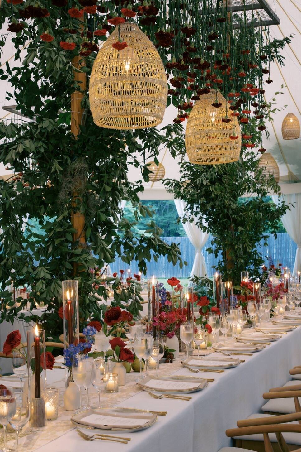 troutbeck-17-long-table-adorned-with-flowers-and-greenery-at-troutbeck-reception-jenny-fu-studio