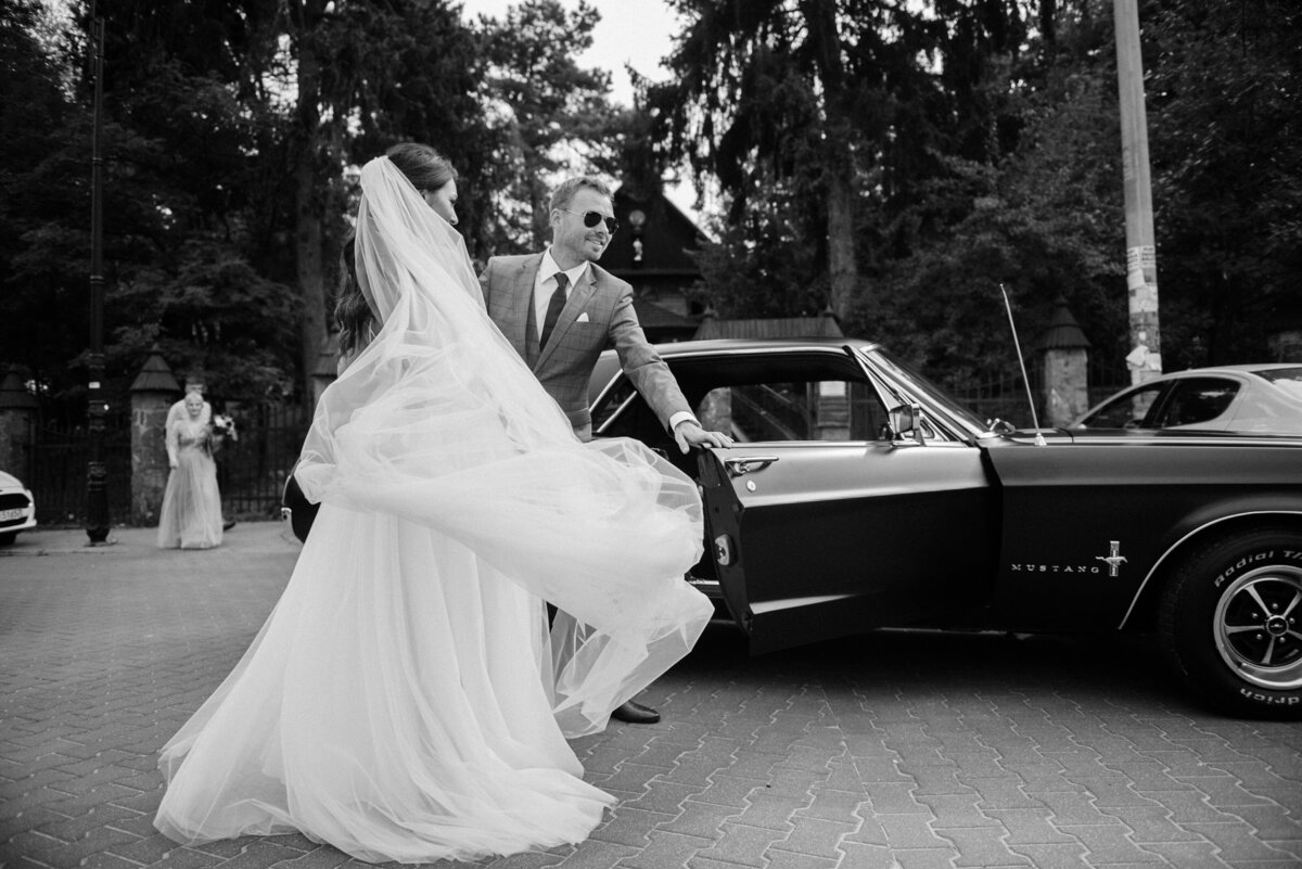 Luxury wedding photographer, editorial wedding photography, fine art wedding photography, high-end wedding photographer, destination wedding photography, cinematic wedding photography, elegant wedding portraits, luxury bridal portraits, sophisticated wedding photography, bespoke wedding photography experience, wedding photography for luxury couples, handcrafted wedding albums, artistic wedding storytelling, exclusive wedding photography services, timeless wedding photography, museum-quality wedding prints, wedding photography with archival prints, capturing love stories with elegance, wedding photography that feels like art, natural and effortless wedding photography, authentic wedding moments captured beautifully.