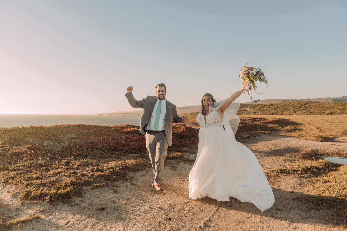 Joyce Li Photography Destination Wedding Elopement Engagement Lifestyle Portrait Photographer West Coast Seattle Washington California santacruzintimatewedding-38