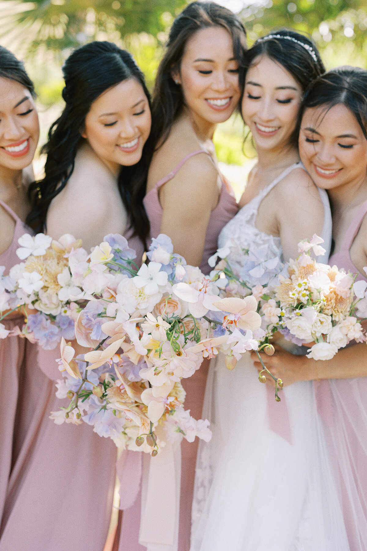 bride-and-bridesmaids-nella-terra