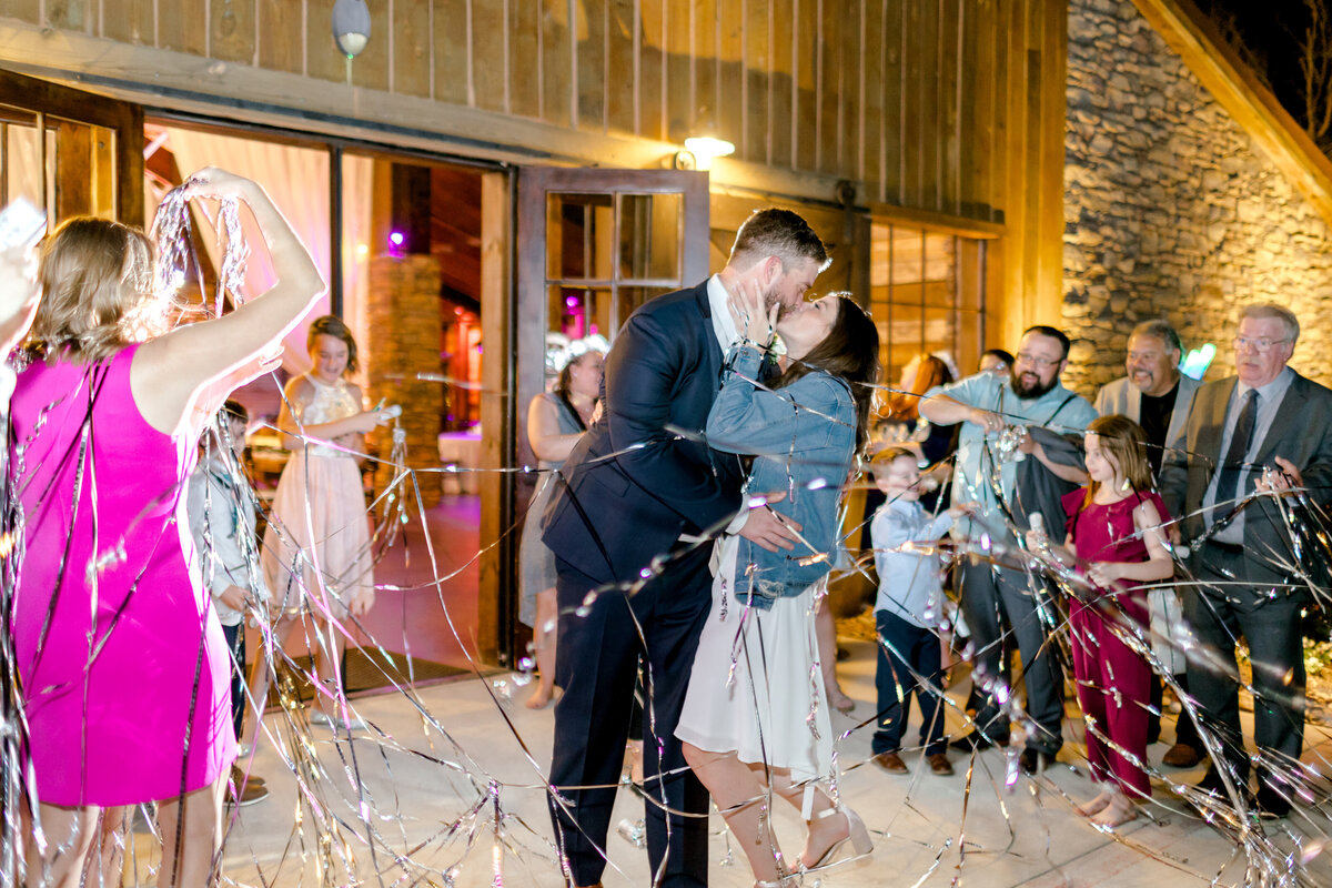 Big Sky Barn Wedding_Kasey Lynn Photography_053